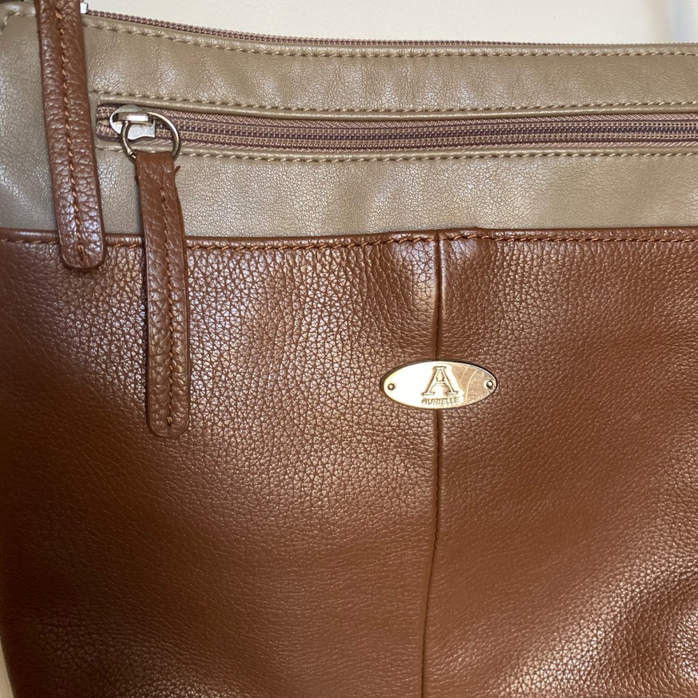 Aurielle Brown/taupe purse